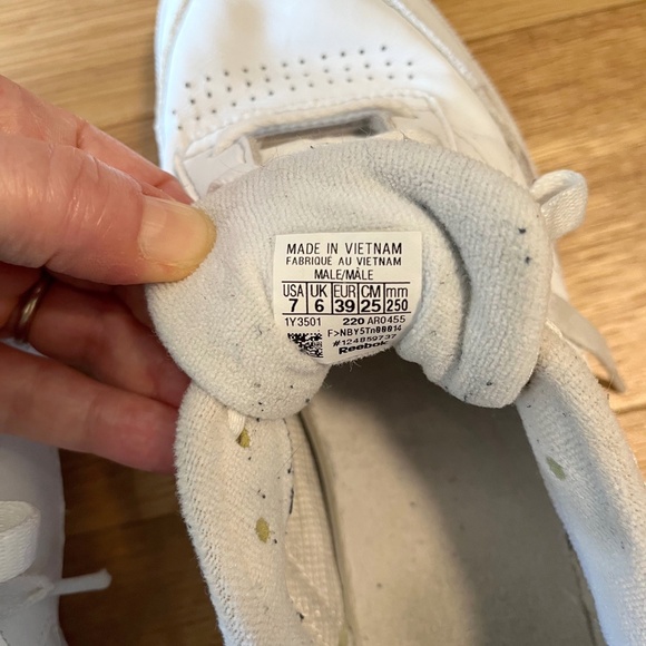 Reebok Classic Club C 85 White Leather Tennis Sneakers Mens Size 7 - Picture 3 of 10